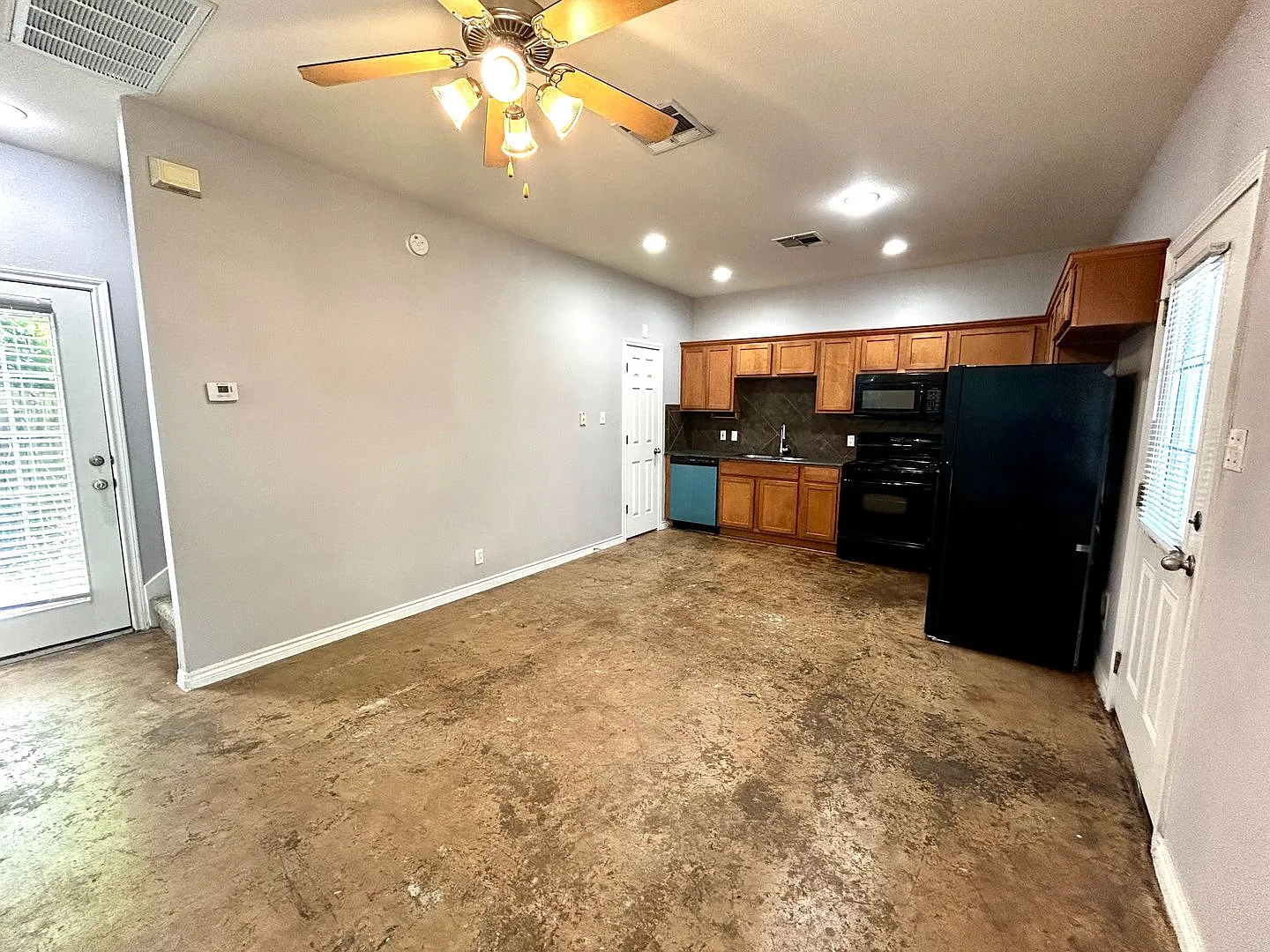 408 Nelray Blvd Unit B — Photo 3