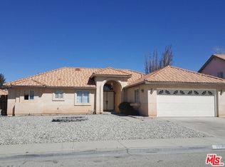 5717 Barcelona Dr, Palmdale, CA 93552