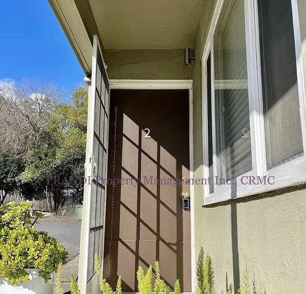 1504 Vallejo Ave #2 — Photo 2