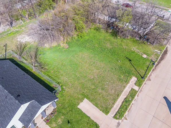 1054 Bransford St, Fort Worth, TX 76104