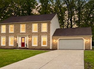 32169 Hickory Ln, Avon Lake, OH 44012