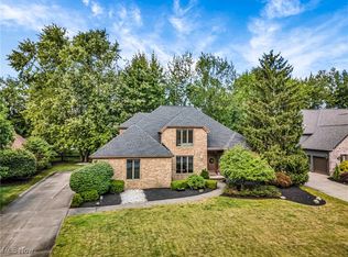 3158 Northwood Ln, Westlake, OH