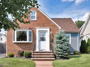 157 W Grant Ave, Roselle Park, NJ 07204