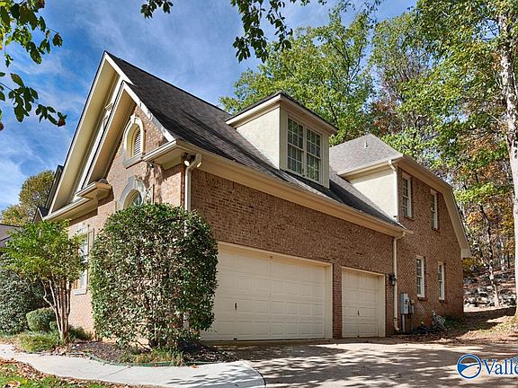 3rd image of 117 Highlandridge Dr
