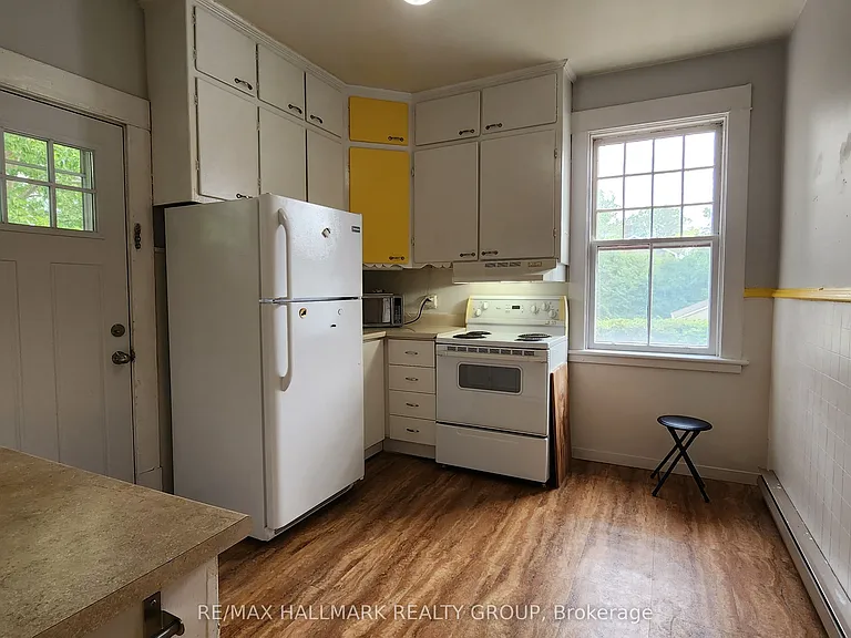 125 Glenora St #3 — Photo 21