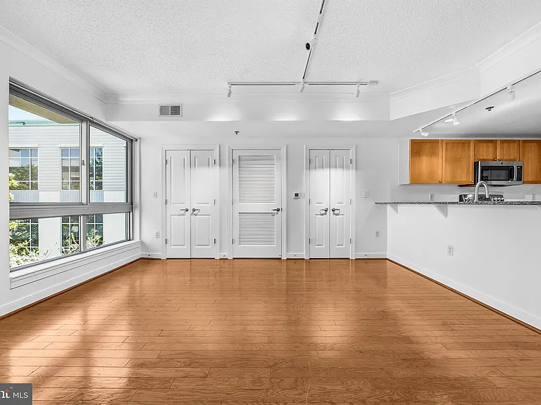 777 7th St NW #1003 — Photo 17