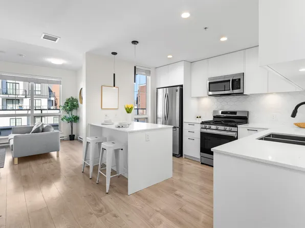 20052 83a Ave #501, Langley, BC V2Y 3P4