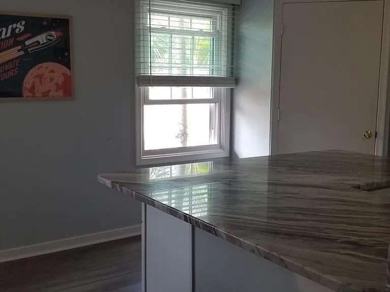 923 S Colonial Ct #B — Photo 3