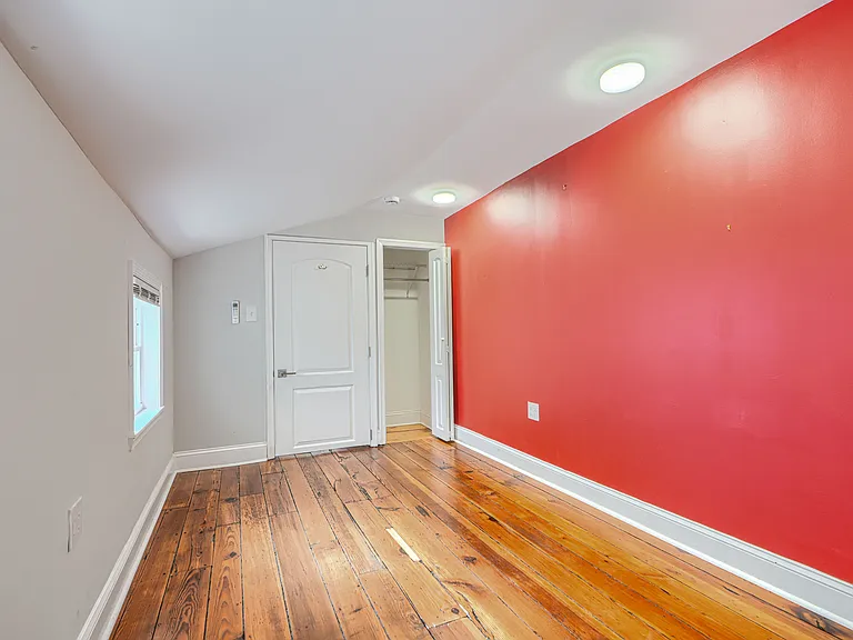 214 Warren Ave — Photo 32