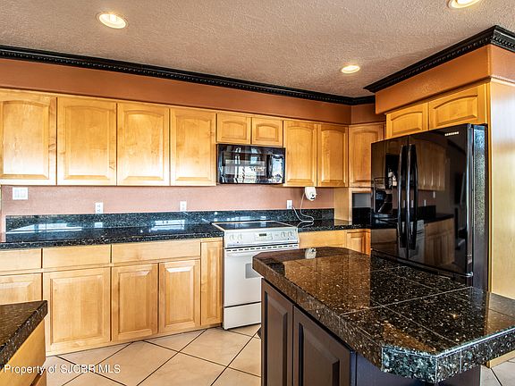 3rd image of 4429 Bella Vista Cir