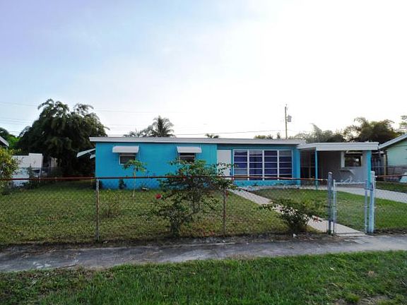 2nd image of 3946 Pensacola Dr
