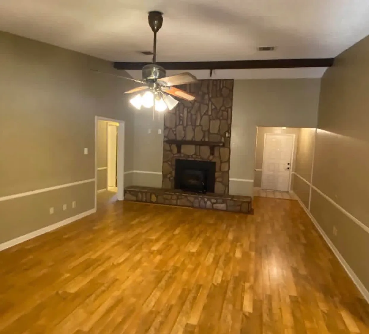 3 bed, 1472 sqft, $2,700 — Photo 3