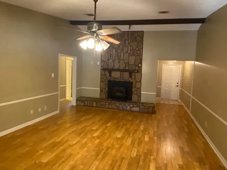 182 Leisure Dr — Photo 3