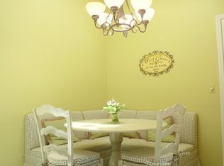 450 White Oak Ln, Barrington, IL 60010