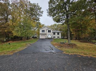 1001 Long Lake Rd, Tamiment, PA 18371