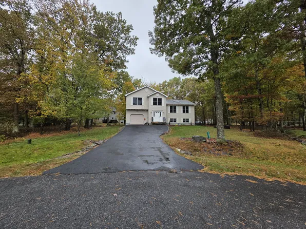 1001 Long Lake Rd, Tamiment, PA 18371