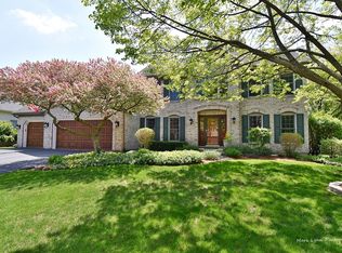 1018 Thoroughbred Cir, St Charles, IL 60174