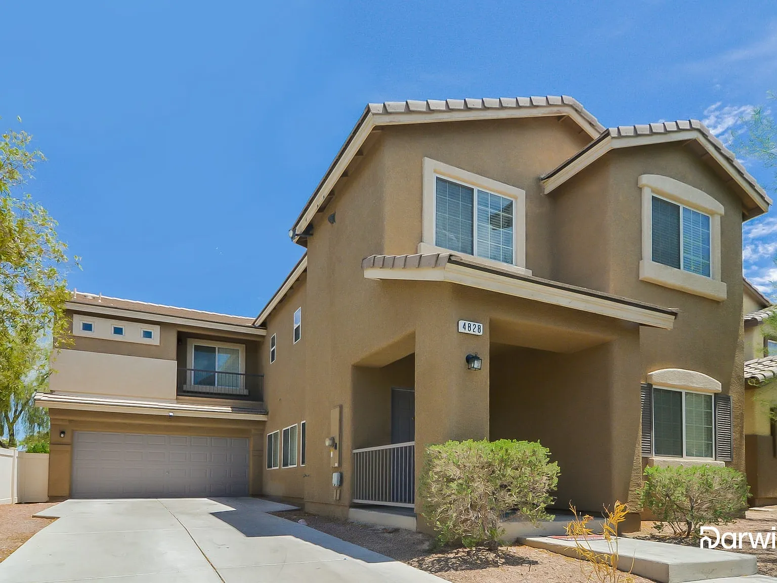 5 bed, 3.0 bath, 2384 sqft, $2,599 — Photo 2