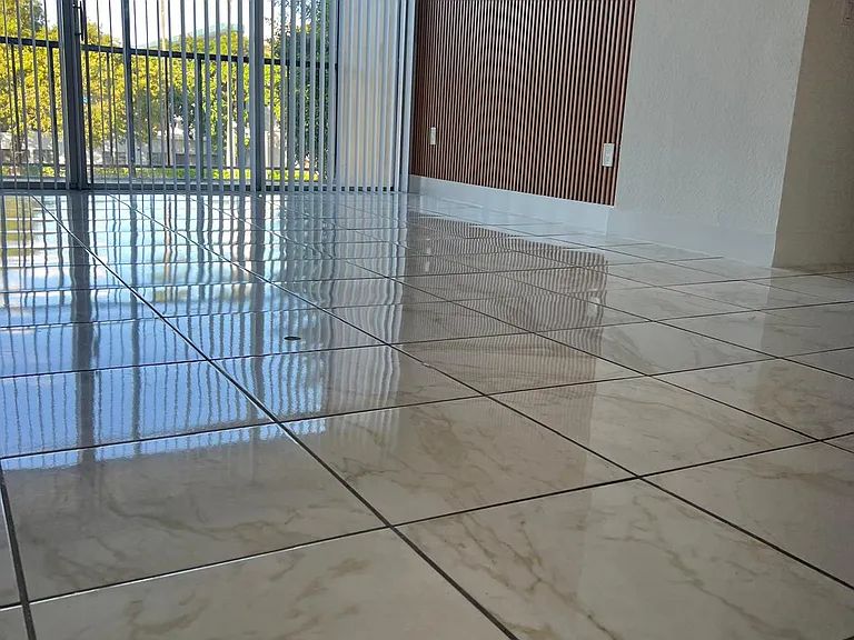 8850 Fontainebleau Blvd #303 — Photo 2