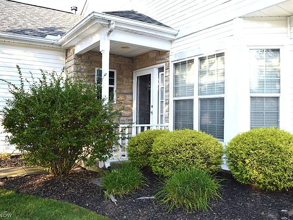 3rd image of 438 Woodside Dr #31