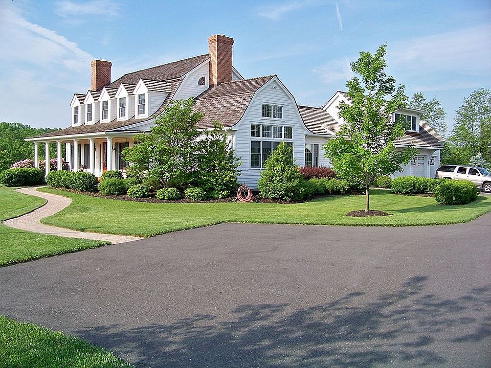 Front (West Facing Covered Porch)