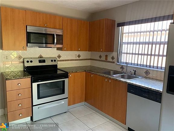 4th image of 8611 NW 192nd Ln