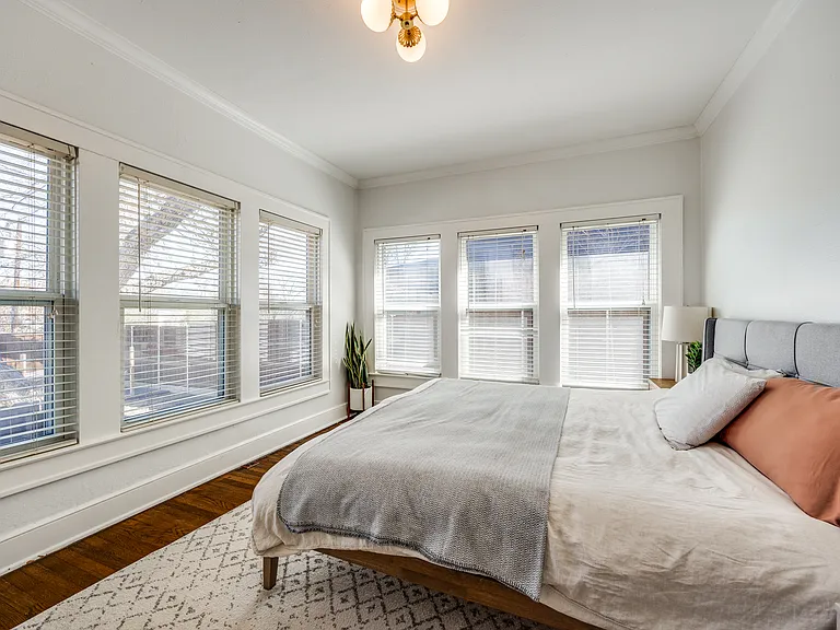 6915 Clayton Ave — Photo 8