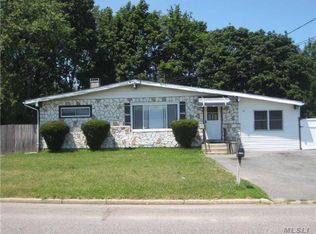 57 E Cherry St, Central Islip, NY 11722