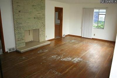 2nd image of 21339 Lake Shore Blvd