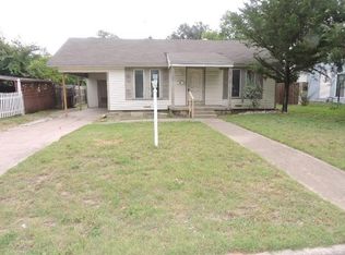 2208 Fincher Rd, Haltom City, TX 76117