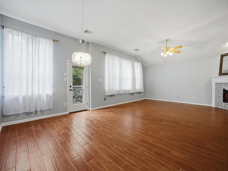5101 Stonecrest Dr — Photo 14