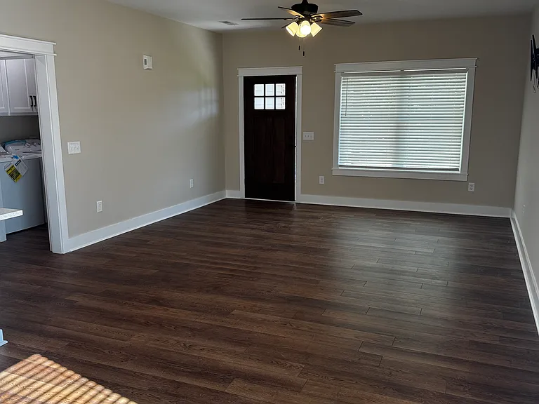 421 Reeves Ave — Photo 14