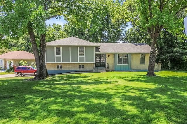 1st image of 624 N 62nd Pl