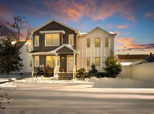 112 E 12Th St, Linden City, NJ 07036