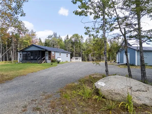 51 Fosters Ln, Gladstone, NB E5L 0B3