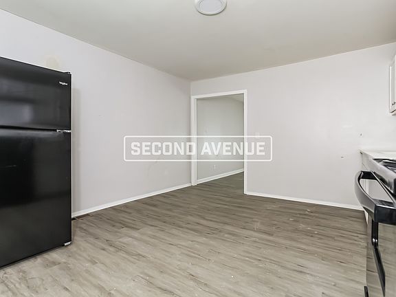 3rd image of 10946 Crystalhill Ct