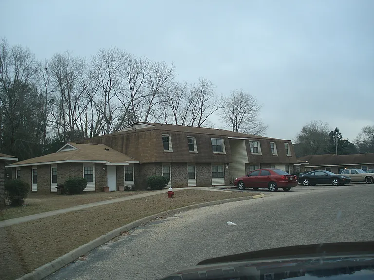 Arrow Head Apartments — Photo 3