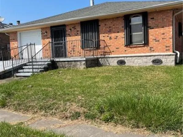 7555 Briarwood Dr, New Orleans, LA 70128