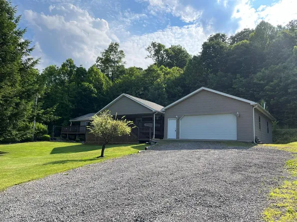 188 Rock Bass Dr, Kennerdell, PA 16374