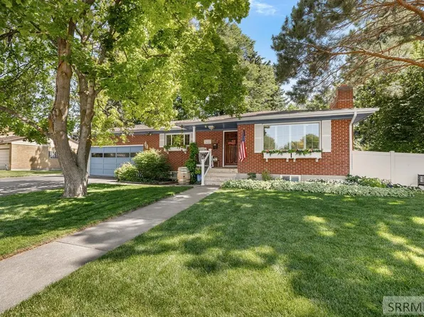 992 Redwood St, Idaho Falls, ID 83401