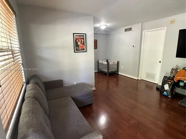 241 S Royal Poinciana Blvd APT 116, Miami Springs, FL 33166