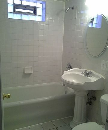 4th image of 1423 S Highland Ave
