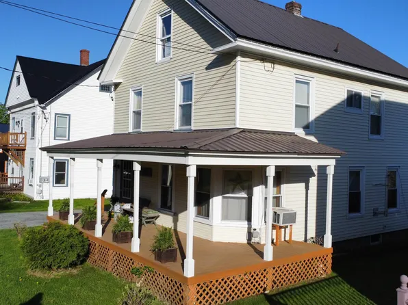74 North Pleasant Street, Troy, VT 05859