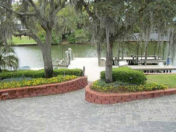 3rd image of 124 Highpoint Dr