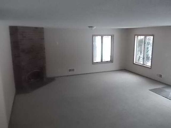 4th image of 10854 River Hills Cir