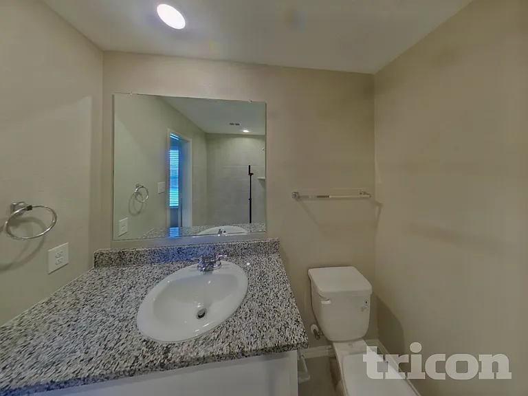 6445 Middlebury Dr — Photo 7