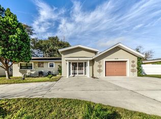 8320 Pelican Ln, Seminole, FL 33777