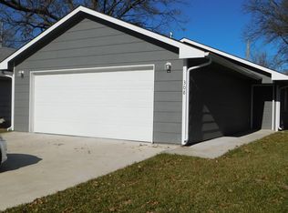 308 E Main St, Augusta, KS 67010