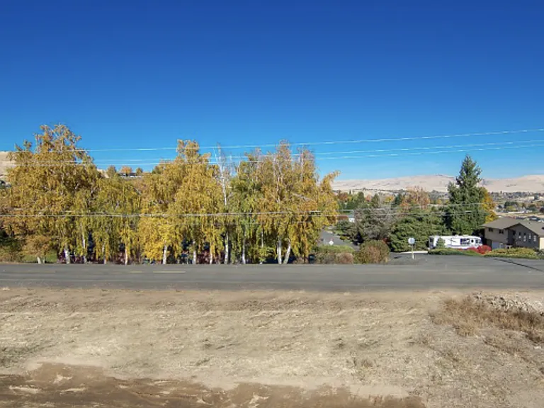 901 Verde Ln — Photo 13