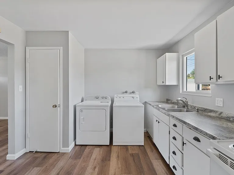 2565 Pequop St — Photo 13